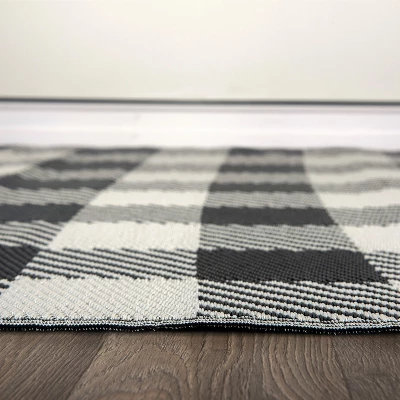 World Rug Gallery Buffalo Plaid Reversible Plastic Outdoor Rugs - Image 2