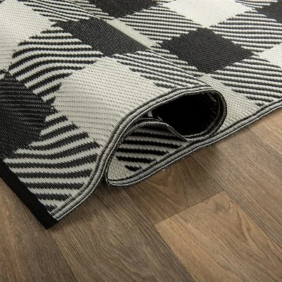 World Rug Gallery Buffalo Plaid Reversible Plastic Outdoor Rugs - Image 4